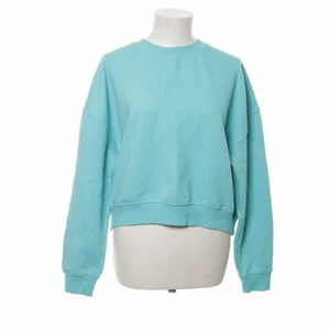 Blå sweatshirt  - Jätteskön sweatshirt som inte kommer till användning längre💕💕
