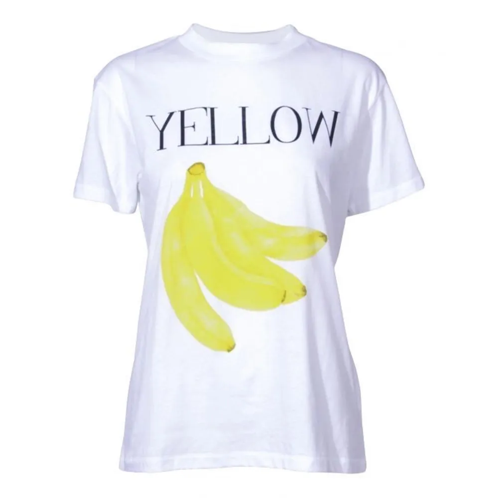Cool t-shirt som även denna passar till nästan allt med rolig gul touch!. T-shirts.