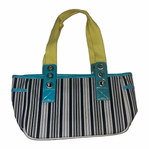 Färgglad väska - Väldigt unik och fin färgglad väska som passar under axeln😍