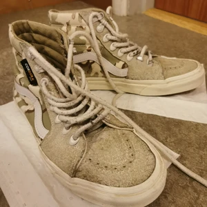 Camo Vans sk8 High  - Kommer inte exakt ihåg vart jag beställde dessa. Jag har använt dessa en del, men dom har blivit för svåra för mig att få på. 