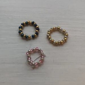 Smycken  - Här har ni ringar!!😀💍 Dem kostar 2kr st och 12kr frakt 📦 hoppas ni vill köpa! ❤️