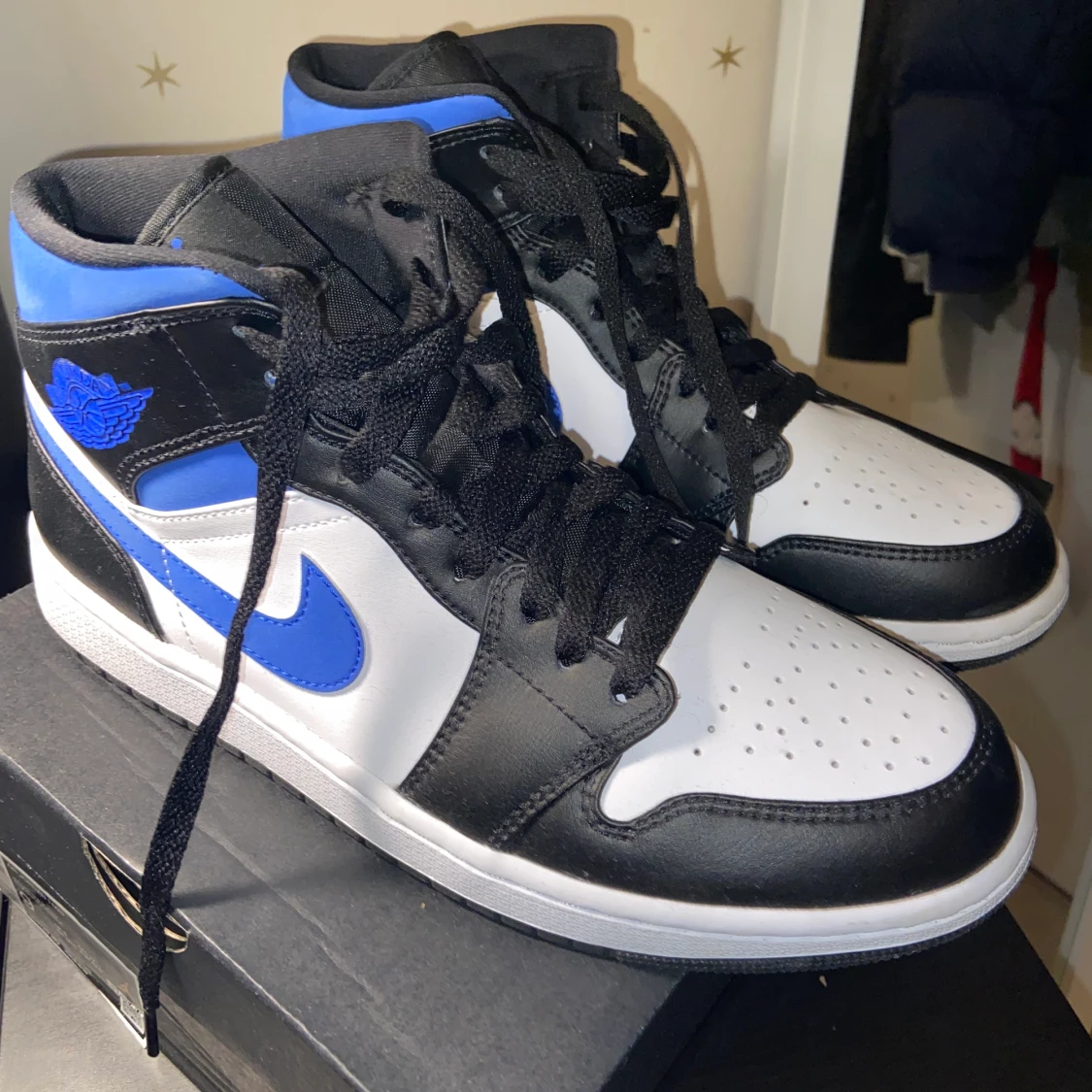Jordan 1 Hyper Royal