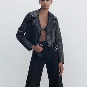 Jacka från zara - Köpte förra månaden men gilllar inte den längre