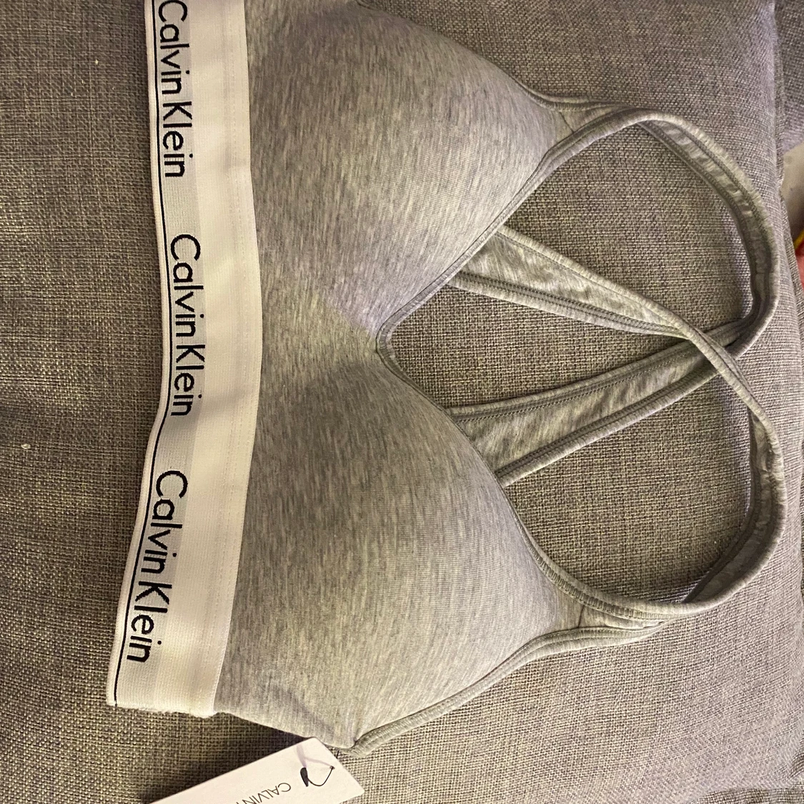 Grå Calvin Klein BH oanvänd - 90