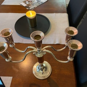 Ljusstake  - En snygg ljusstake i rosé guld.