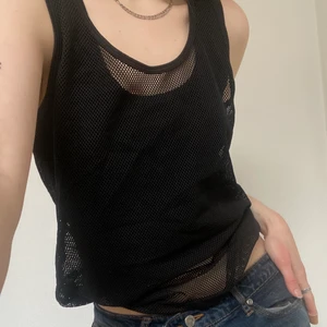 Vintage nätlinne  - Trendigt nätlinne köpt på humana! Säljer då det inte kommit till användning så mkt. Frakt tillkommer