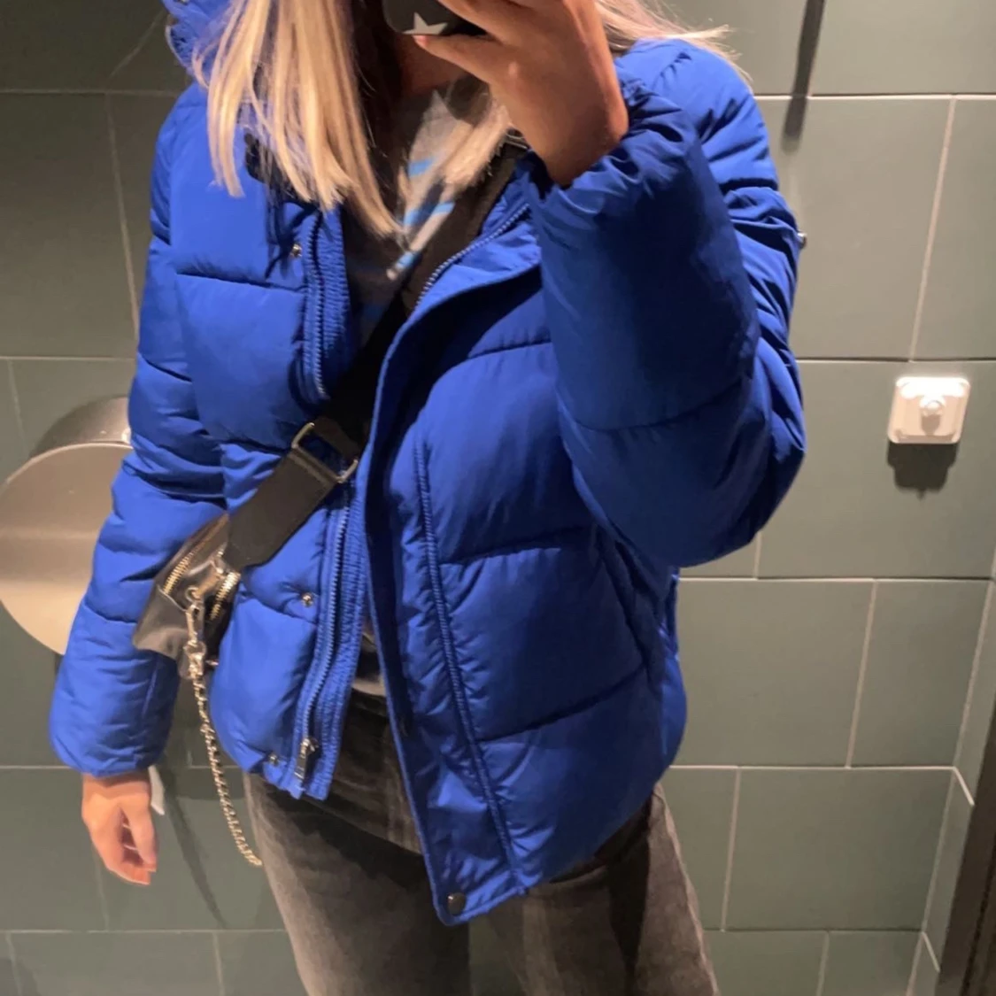 Blå puffer jacka - 90