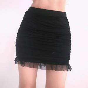 Fin stretchig kjol från shein. 3 för 2 på allt!