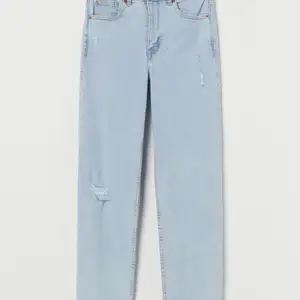 Aldrig använda jeans från H&M i storlek 36, funkar även för 34 💗 Kom med bud! 