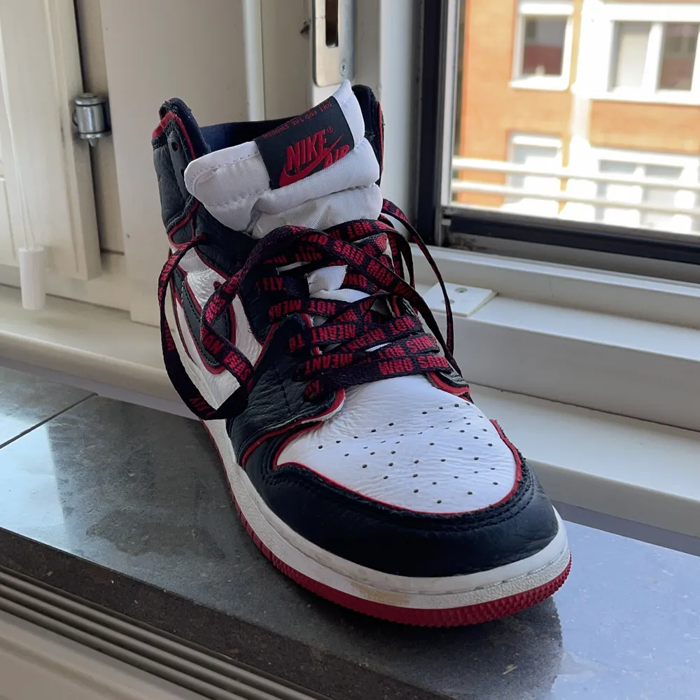 Nike Jordan 1 bloodline. Storlek 38. Skor.