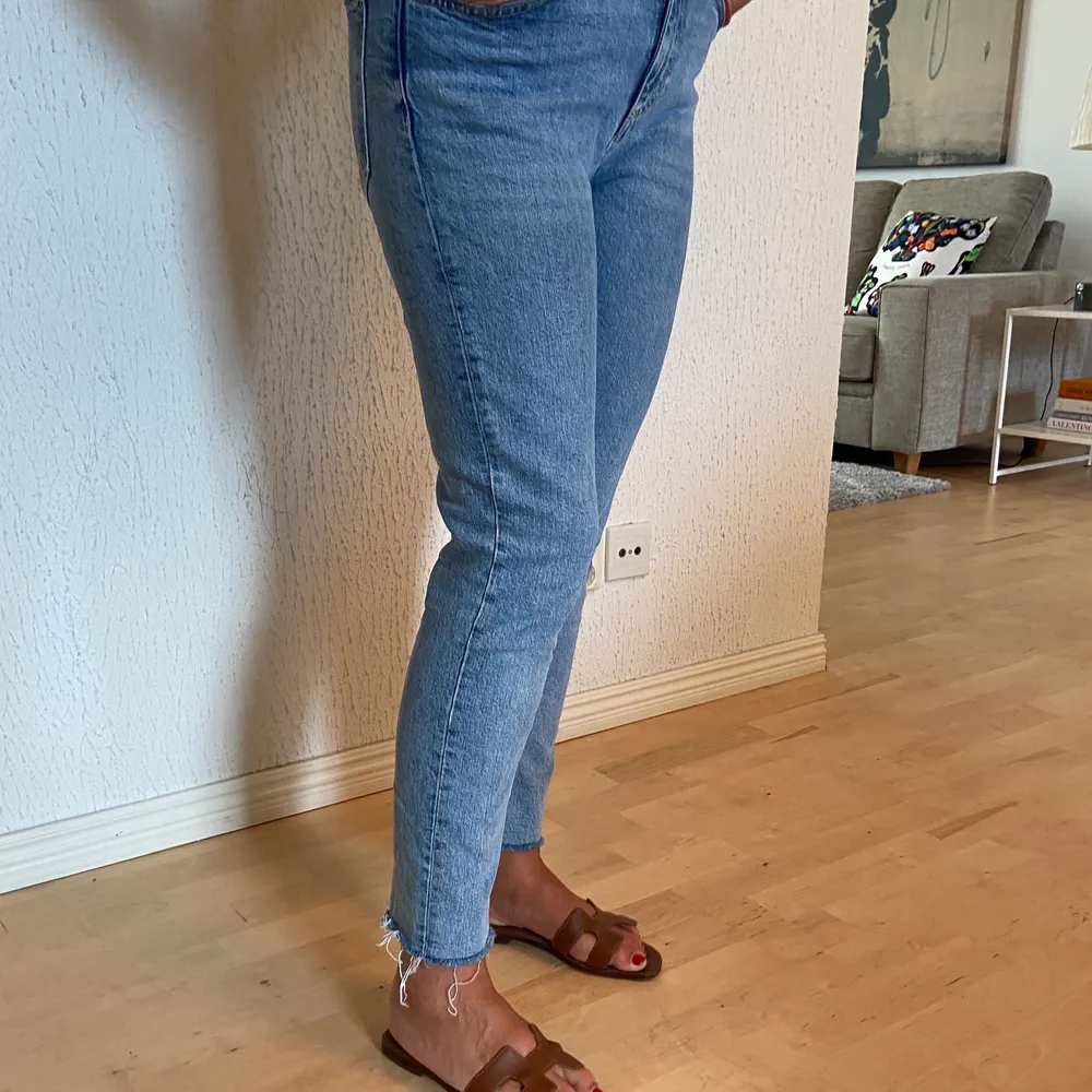 Blåa zara jeans. Jeans & Byxor.