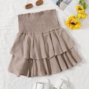 Brun kjol  - Inte rättvis bild då kjolen är skrynklig, 66 kr frakt 