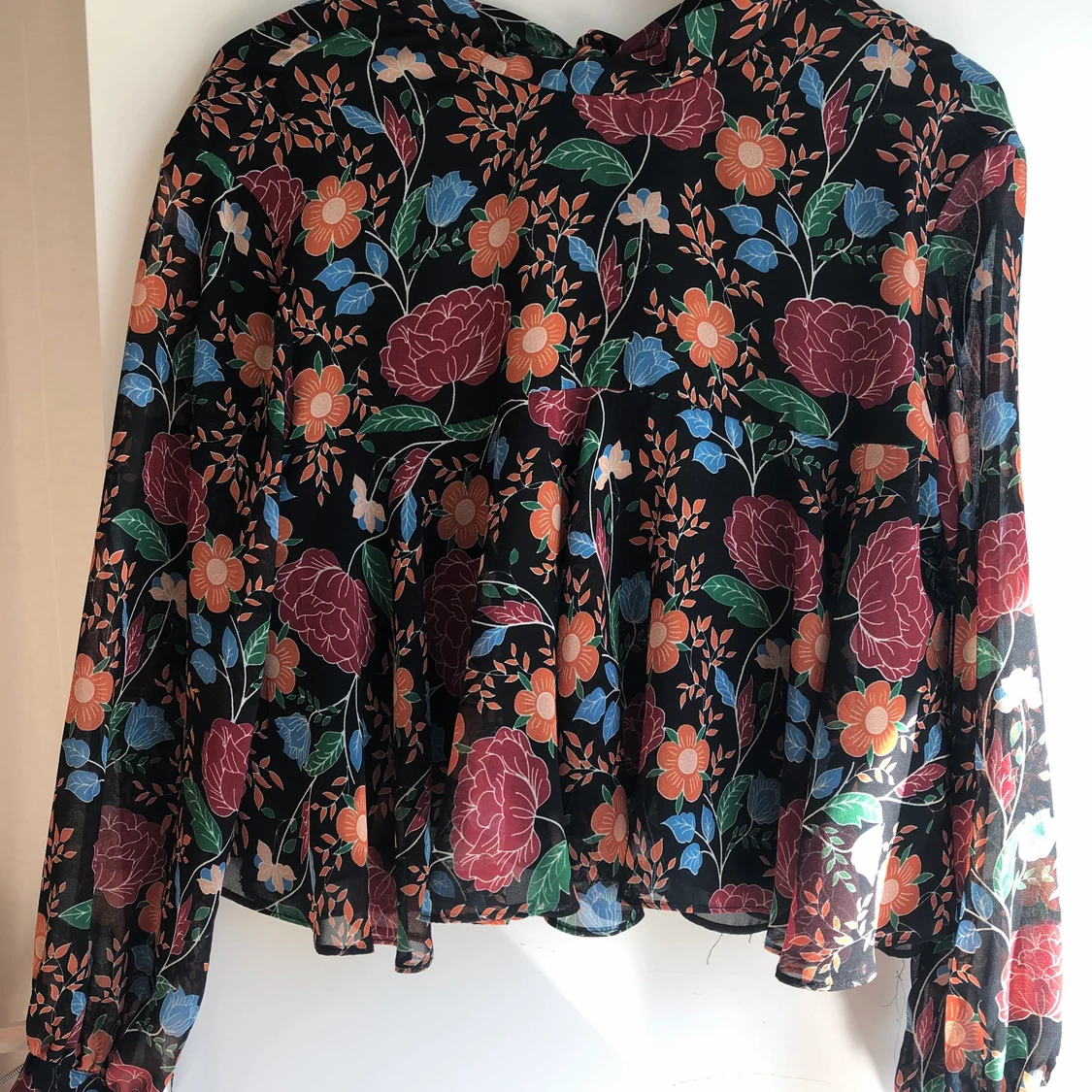 Zara trf blommig blus ballongärm stl. S  - 90