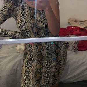 Klänning  - Bara provat på 