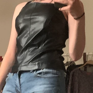 skinlinne  - 🚨ALLT PÅ MIN SIDA 30KR!!🚨 lite för stort på mig som vanligtvis har xs <33