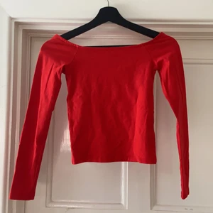 Gina tricot röd topp Xs - Tight Röd Off shoulder tröja 