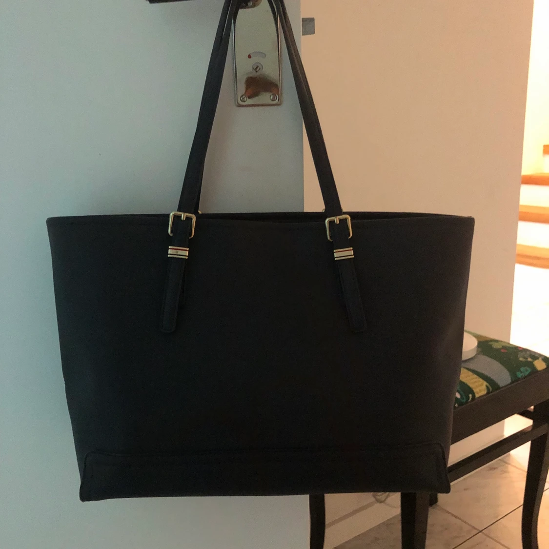 Tommy hilfiger väska  - 90