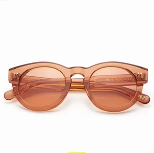 Chimi 003 - Säljer dessa superfina chimigladögon i modellen 003 Peach❤️ Nypris 1100 säljer för 450!💕💕 Helt oanvända