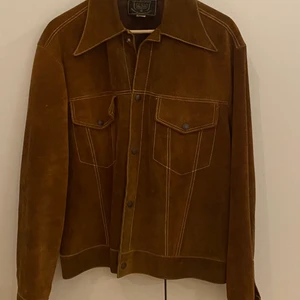 Suade jacket Men’s  - Suade jacket. Skicka bud om du är intereserad, säljer om jag är nöjd med priset 
