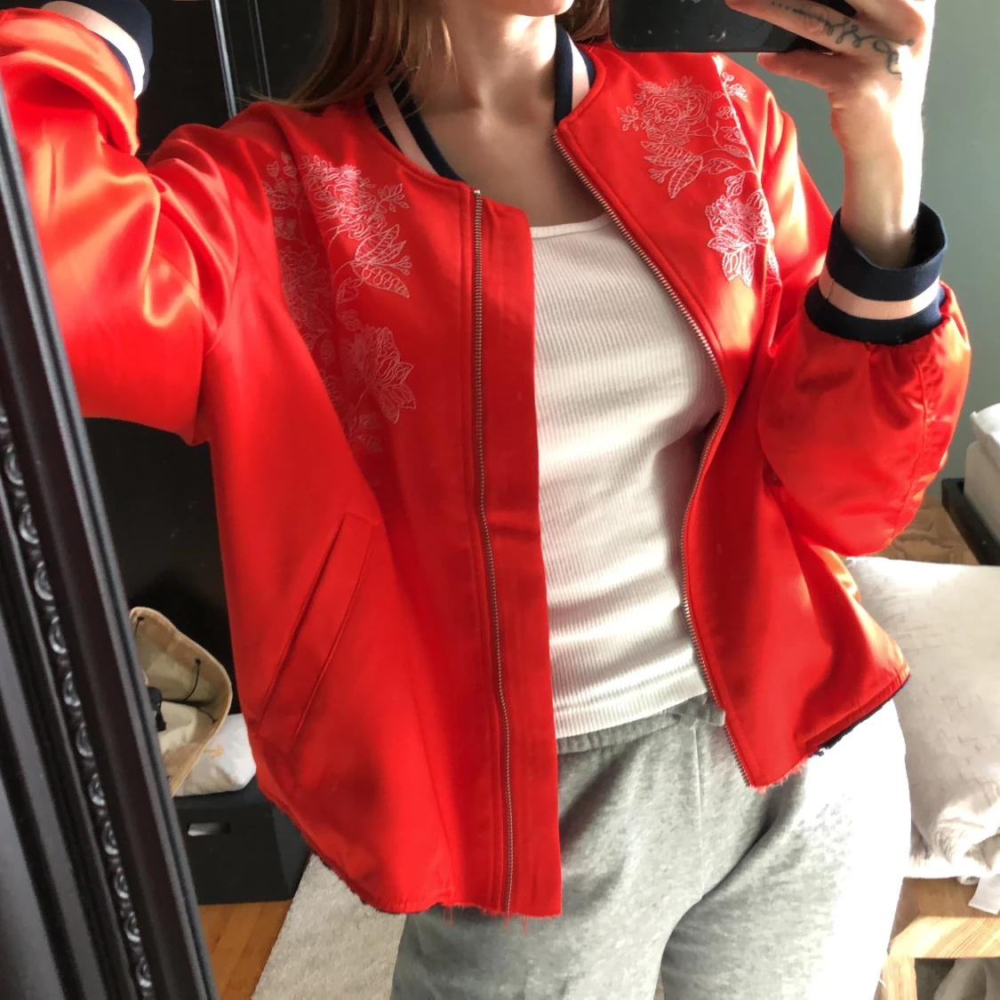 Fräsch bomberjacka med brodyr detaljer - 91