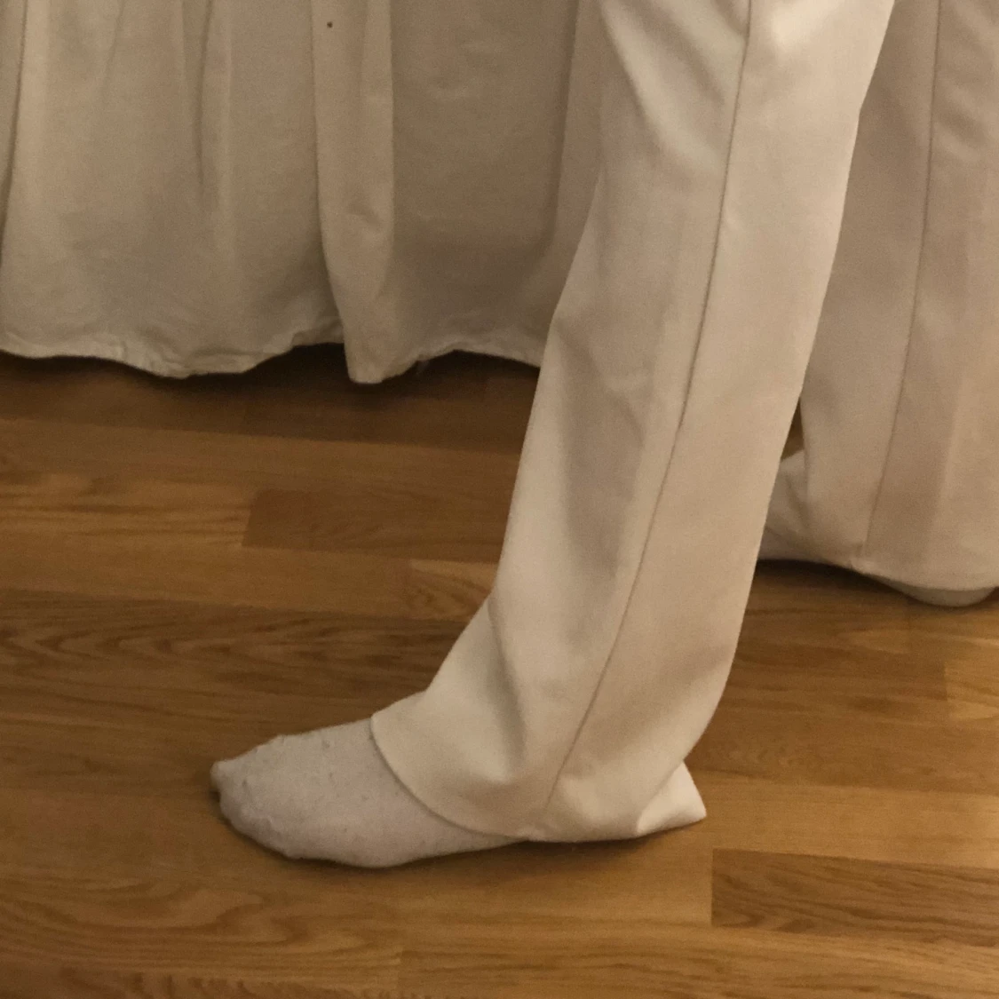 Vita byxor från Nelly - 90