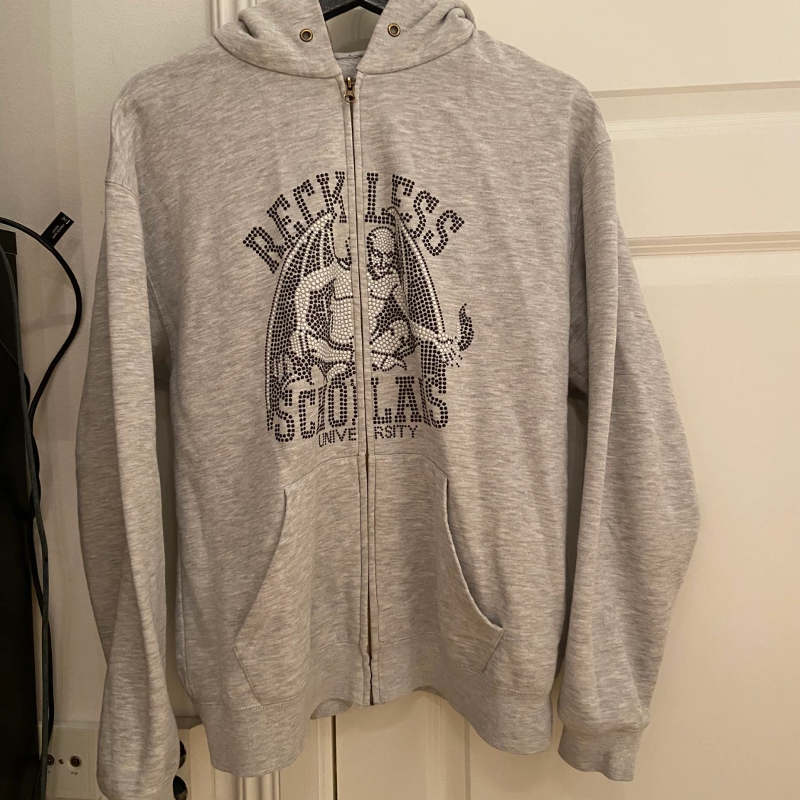 RECKLESS GREY ZIP-UP HOODIE