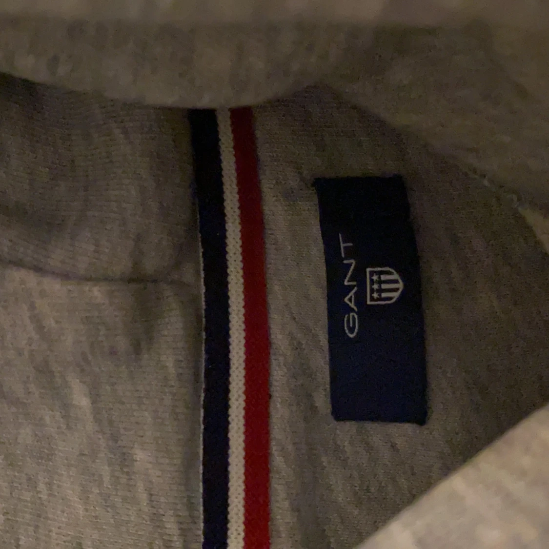 Gant grå hoddie pris kan diskuteras vid snabb affär - 90