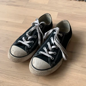 Converse - Jag säljer mina fina converse då dom är försmå för mig 