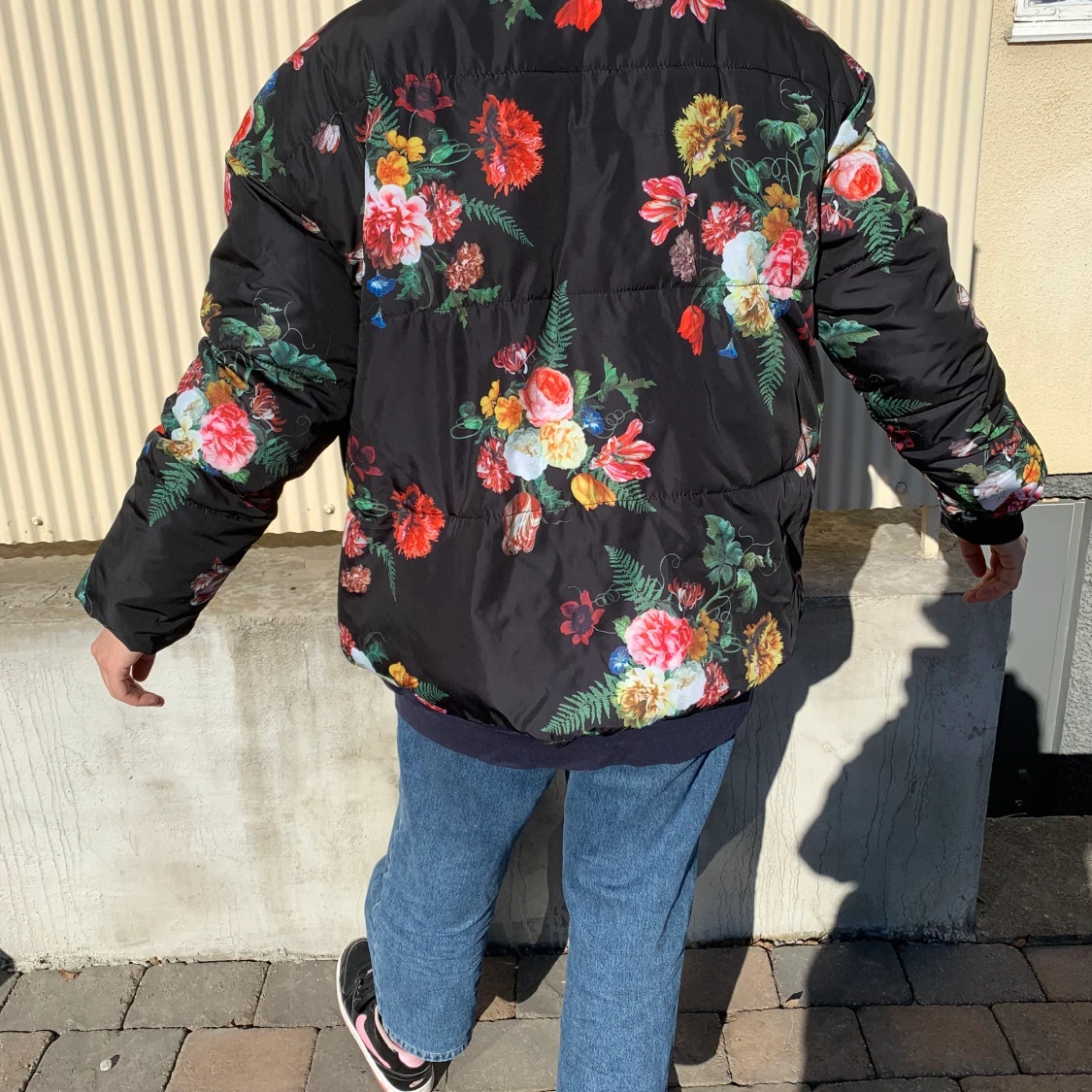 Blommig dunjacka  - 91