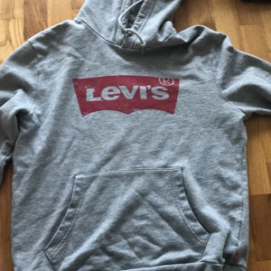 Levis hoodie - Fint skick nästan oanvänd