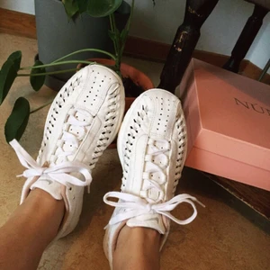 Nike Mayfly - Som ny. Nytt pris: 1199 kr. Minimipris: 195kr