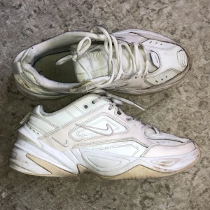 Nike M2k Tekno sneakers  - Använt skick. Med slitage, se bilder. 