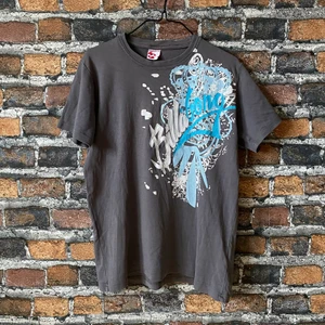 Vintage Billabong T-shirt - Fett cool vintage tröja från Billabong. I bra skick. True to size, lite oversized skulle jag nog säga. För mått eller fler bilder kontakta mig 🙌