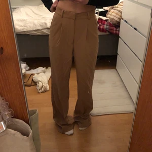 Kostymbyxor  - Super fina och sköna, rekommenderar om du är lång!😊😊