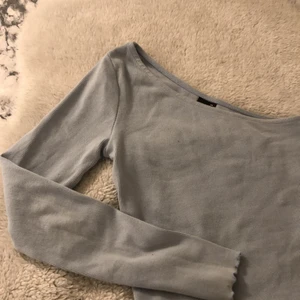 Blå topp - Bra skick, fin, sitte fint på 