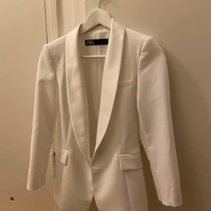 Kavaj från Zara XS - Vit kavaj från Zara storlek XS