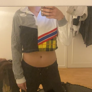 Unik nike tröja - Croppad nike tröja med coola mönster och färger