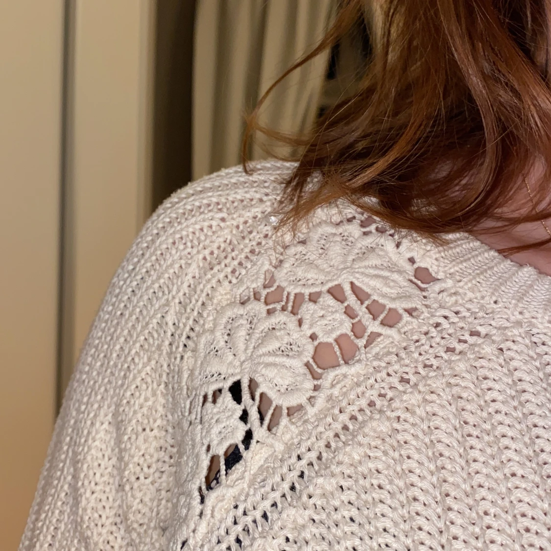 Benvit stickad tröja - 90