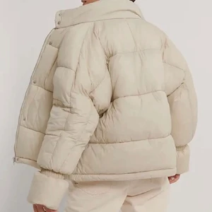 Beiga jacka nakd - En beige jacka ifrån nakd, använd ca 4 ggr💓 väldigt bra skick! Vill man ha fler bilder så kan man skicka privat🥰