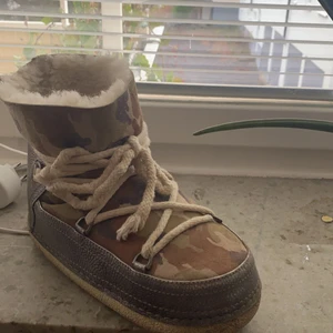 Inuikki använda 1 vinter - Inuikii världens skönaste vinterskor!!! köper för har ett annat par jag använder mer:)