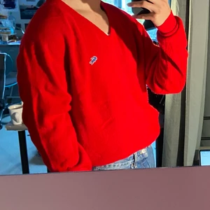 Vintage Lacoste Oversized tröja  - Xl för man, dock passar perfekt för unisex. Väldigt bra skick.
