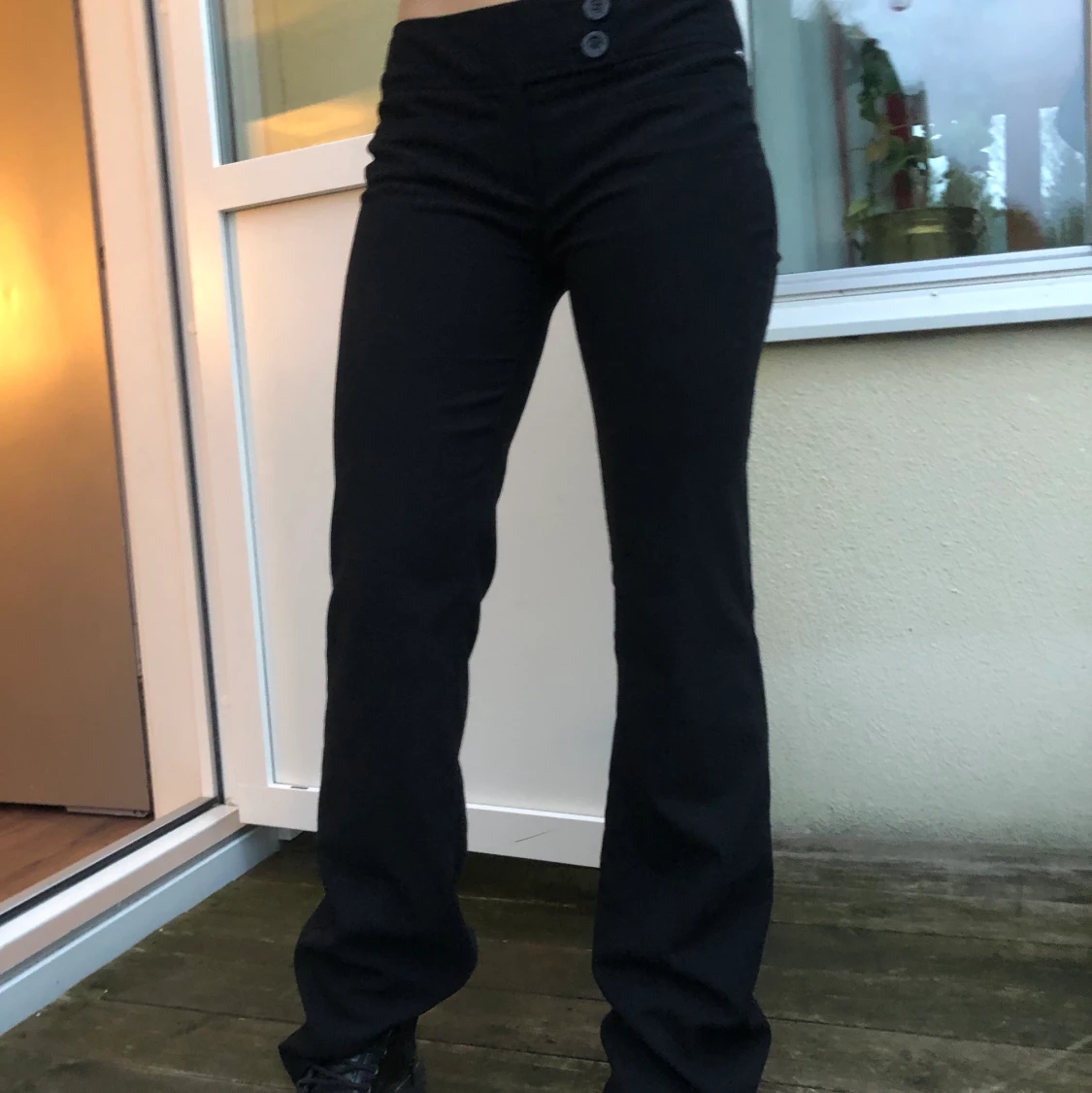 Svarta lågmidjade byxor🖤