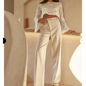 Chiquelle kostymbyxor  - Aldrig använda strl 36 spårbart 66kr