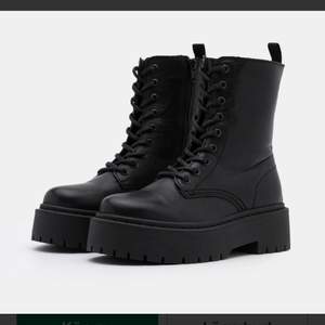 Säljer dessa trendiga boots från Bianco. Storlek 37. Äkta skinn. Väldigt sköna boots. Använda endast 2 gånger. Nypris runt 1500 kr. Utmärkt kvalite. Skriv om du är intresserad så kan jag skicka fler bilder. 