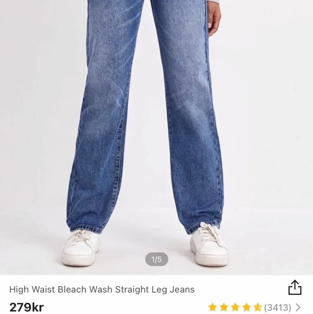 Super fina Jeans. För små för mig så har bara testat dom, säljer dom därför för samma pris jag köpt dom för. Köparen står för frakt 💖💘 . Jeans & Byxor.