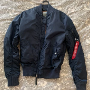 Alpha jacka i superfint skick  - Stl s 