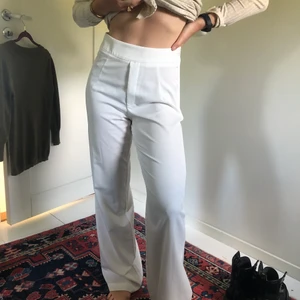 Kostymbyxor - Vita kostymbyxor, superfint skick 