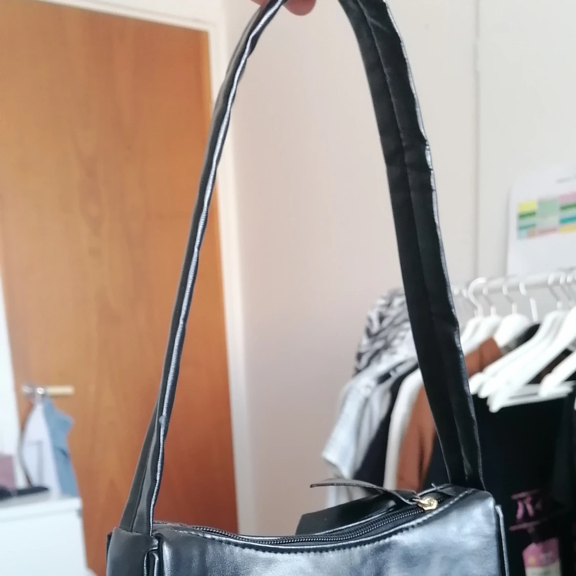 Svart axelväska  - 90
