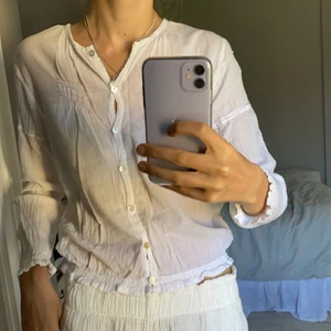 Frankie Liberty blus - Sommar blus från Frankie Liberty, det står en 3a i nacken och jag tycker den motsvarar en vuxen XS.