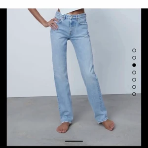 Zara mid Rise jeans  - Endast använda 1 gång, säljer då de är lite stora på mig 